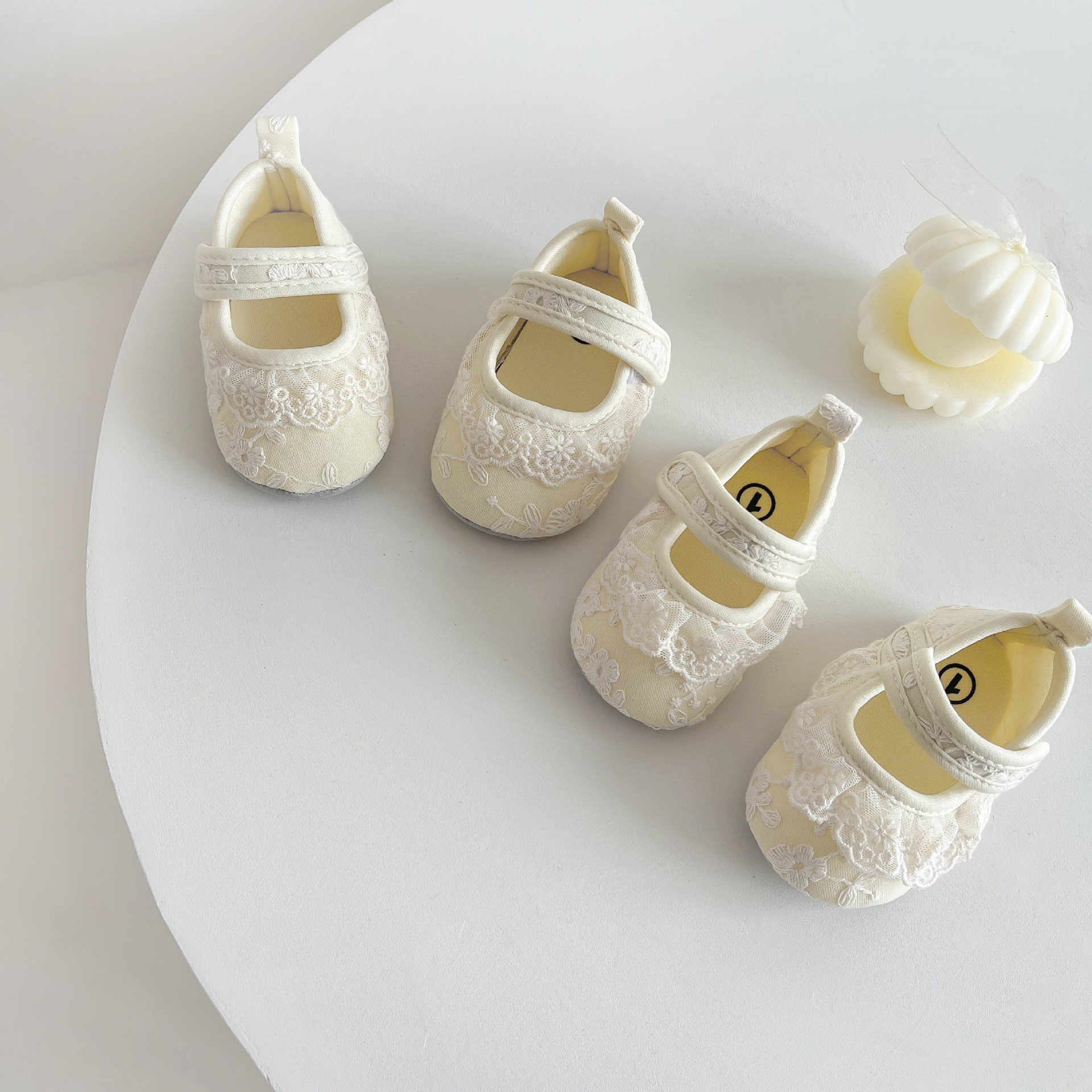 Spring and autumn baby lace princess shoes 0-1 years old toddler cotton newborn 100 days old cloth shoes non-slip shoes
