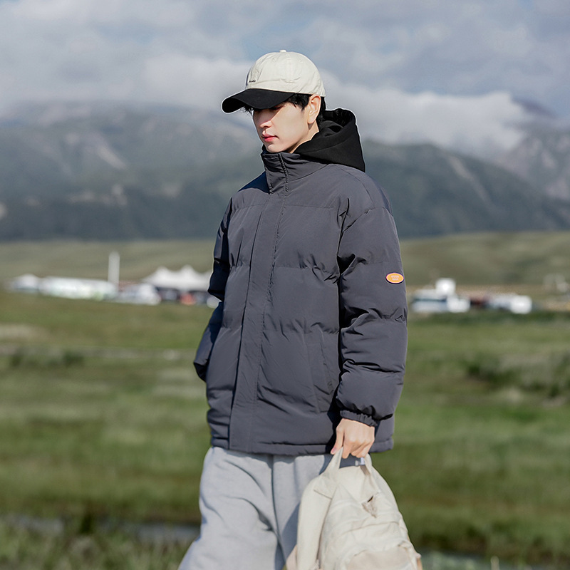 Abrigo acolchado de algodón falso de dos piezas para hombres engrosado Abrigo acolchado de algodón par Abrigo acolchado con capucha abrigo de algodón marca de moda Abrigo acolchado de algodón sombrero de punto falso al por mayor de dos piezas