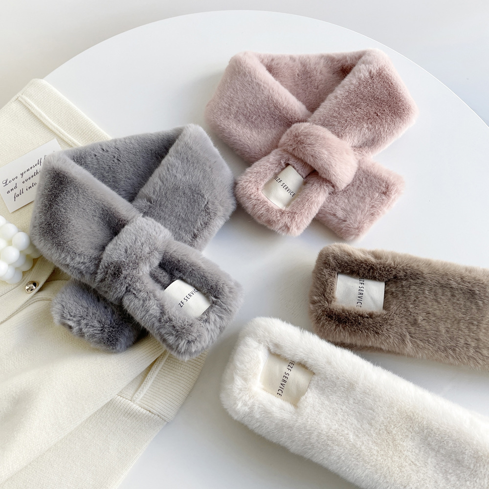 Sciarpa donna in peluche incrociata morbida e calda invernale_voghion.com