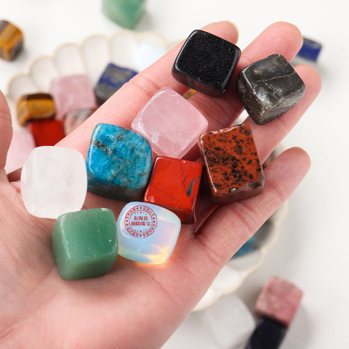 Natural crystal ice tartar crystal geometric square gravel cube bare stone fish tank garden decoration factory wholesale