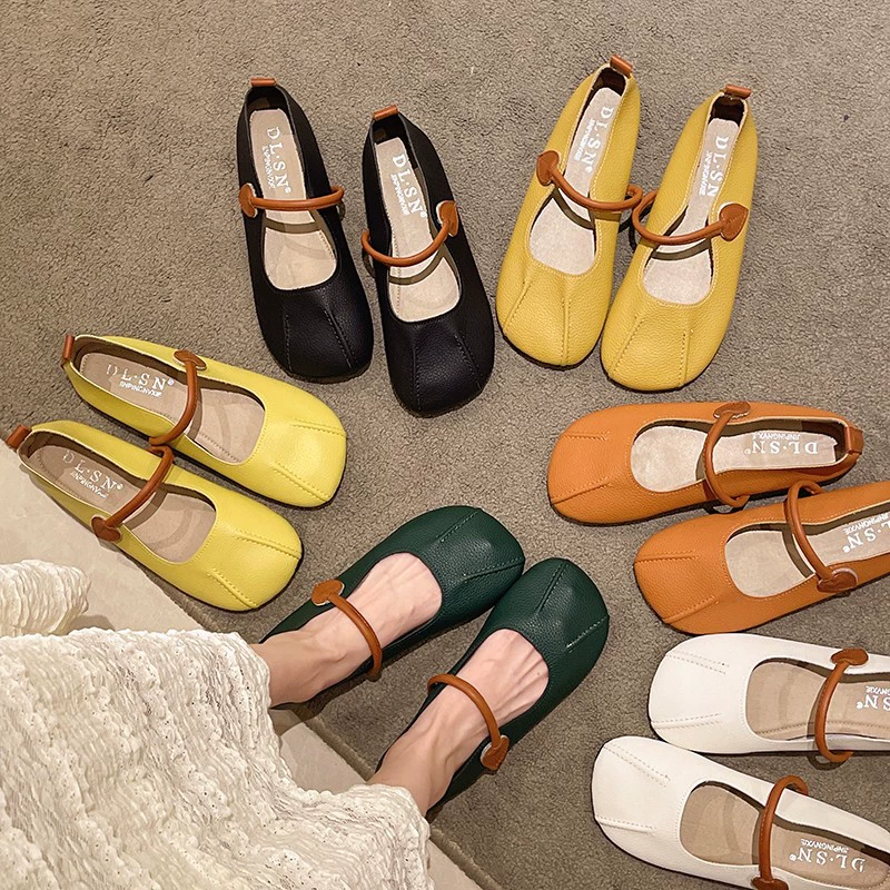 Повседневные сандалии с мелким ртом для женщин 2024 осенние студенты свежие круглые головы плоские туфли на низком каблуке Повседневная пряжка Doudou обувь