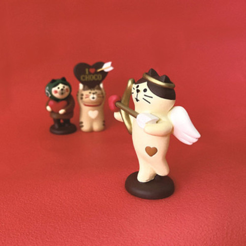Japanese-style Goods ZAKKA Food Toys, Trendy INS Playthings—Chocolate Bread & Cat Designs Perfect for Valentine's Day Gifts, Resin Display Pieces for Photography