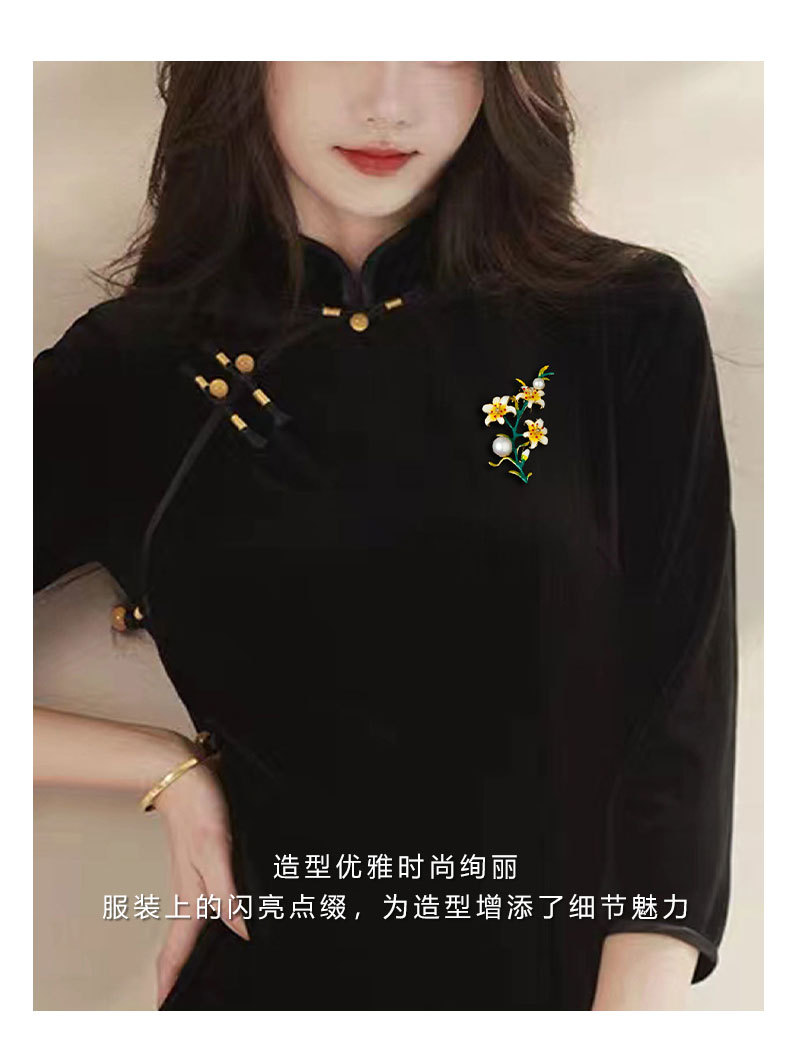 新品时尚优雅百合花胸针小众高级感珐琅彩花朵胸花毛衣