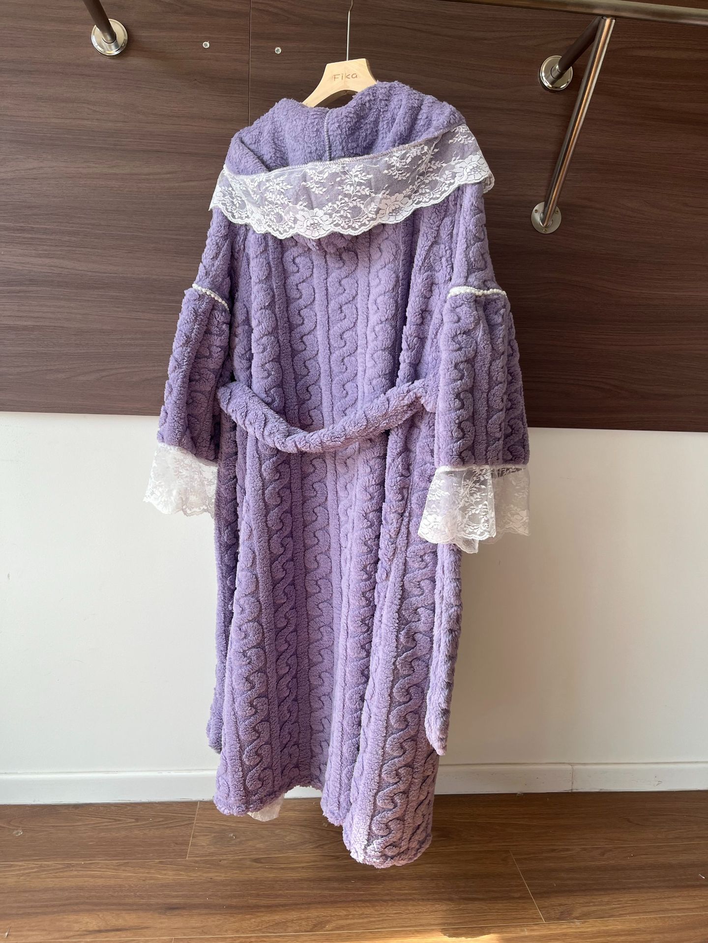 GraceChic Nachthemd aus französischer Spitze für Damen, Herbst und Winter, Korallenfleece, langes, sexy, mit Schnürung, hochwertiges Badekleid/Nachthemd im Prinzessinnenstil_voghion.com