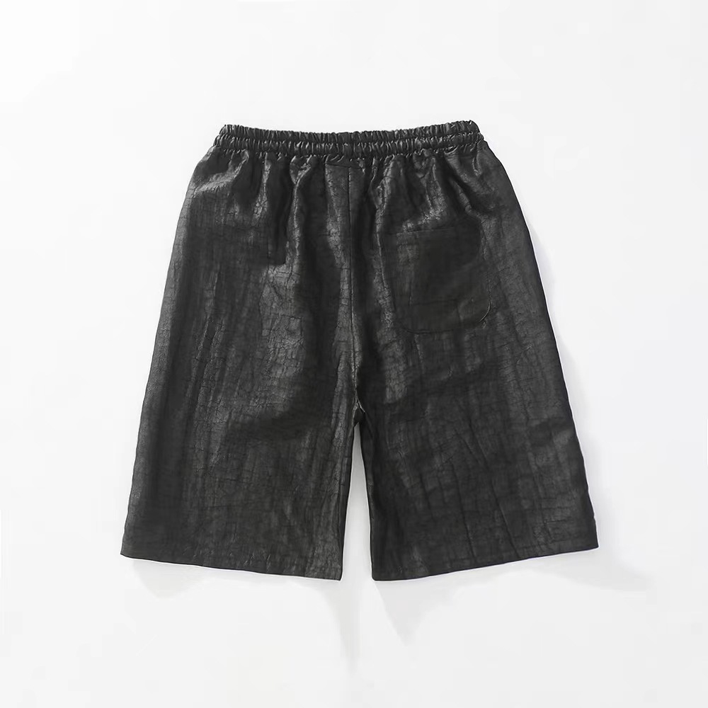 Quần short lụa Hương Vân nam dáng rộng 5 phân, chất liệu tơ tằm tinh khiết, mỏng nhẹ mùa hè — Da đen 8986