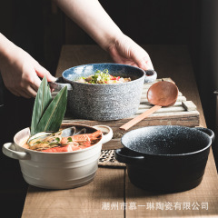 両耳のスープの碗の大きいサイズの家庭用は手を温めません。