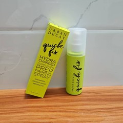 UrbanDecay崩壊都市水潤保湿スプレー夏の長期化粧保湿コントロールオイル皮ココナッツスプレー