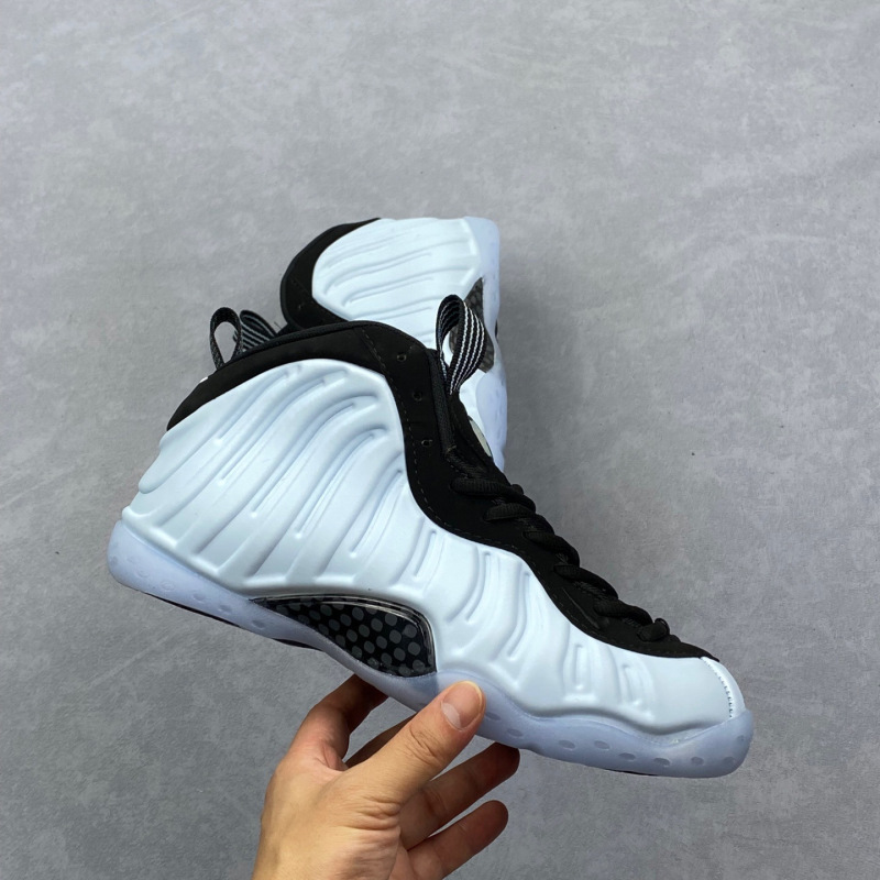 ピュアオリジナル Foamposite One ハーダウェイ シグネチャー スプレー フォーム ミッドトップ スポーツ バスケットボール シューズ ピュア ホワイト アイス ブルー ギャラクシー スプレー|undefined