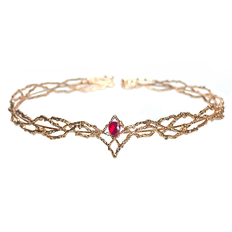 The Hobbit Elf King Serendil has large round crown with golden design and a diamond studded headband_voghion.com