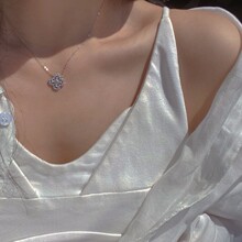 S925纯银满钻微镶花朵项链女 ins风博主同款轻奢幸运小花瓣锁骨链