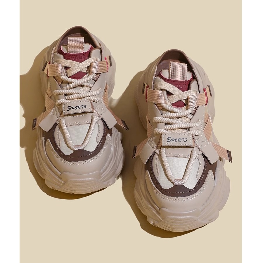 Semi pantuflas Baotou ropa exterior de mujer 2024 primavera y verano nuevo estilo malla transpirable perezoso estilo caliente zapatos casuales de suela gruesa