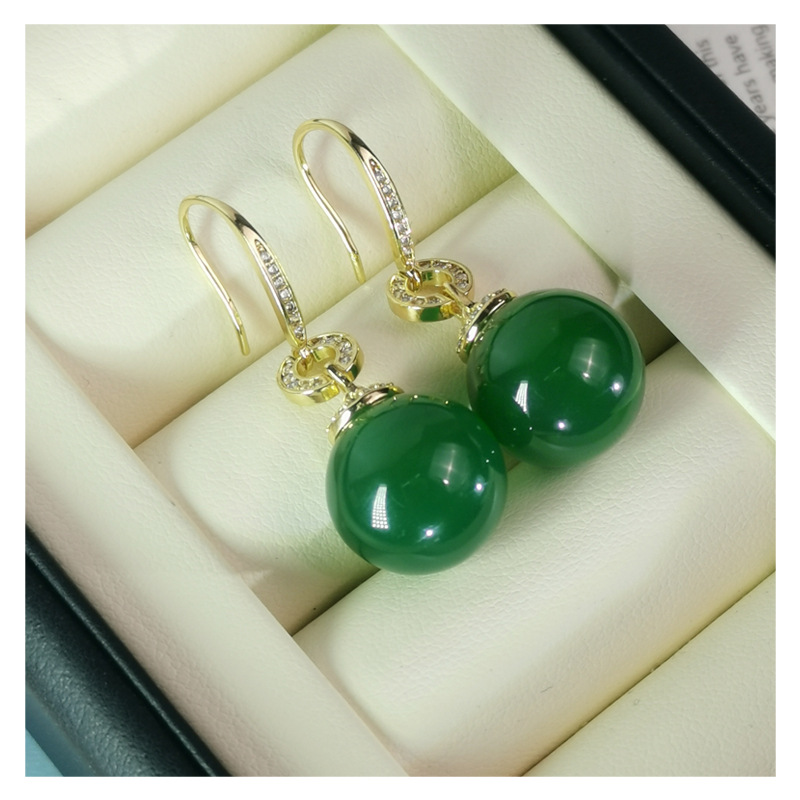 자연 얼음 녹색 CHALCEDONY 새로운 중국 스타일 기질 레트로 국립 스타일 디자인 귀걸이 여성 귀 고리 및 반지 공장 도매
