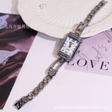 �r���¿�䓎�Ů�������ֱ�С���L��ɫ���s�����lֱ�����u