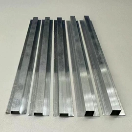 轻钢龙骨;其他吊顶材料;收边条