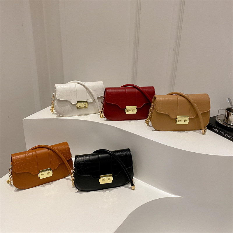 Bolso de axila retro con textura occidental 2024 nuevo bolso de hombro de nicho de moda popular de este año bolso cuadrado pequeño con patrón de cocodrilo