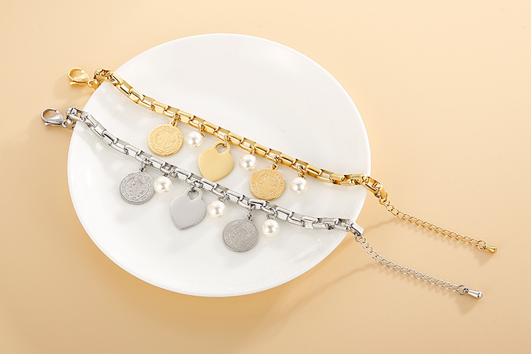 20g Weight PVD Coated Gold Plating Process 18K Gold Plated Plating Material 304 Stainless Steel Pendant Material No Inlaid Inlay Material Bracelets Classification 304 Stainless Steel Chain Material Anniversary, Business, Travel Occasion 304 Stainless Steel Material Heart Pattern Women'S Gender Fashion Style Waterproof Non Tarnish Craft Gold, Silver Color PVD Coated 18K Gold Plated Heart Titanium Steel Fashion Waterproof Non Tarnish Bracelets 6