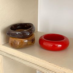女性用の工場直送のワイドバージョン樹脂ブレスレット、アクリル誇張ラウンドレトロブルーミングブレスレット、ヨーロッパとアメリカのブレスレットのコレクション