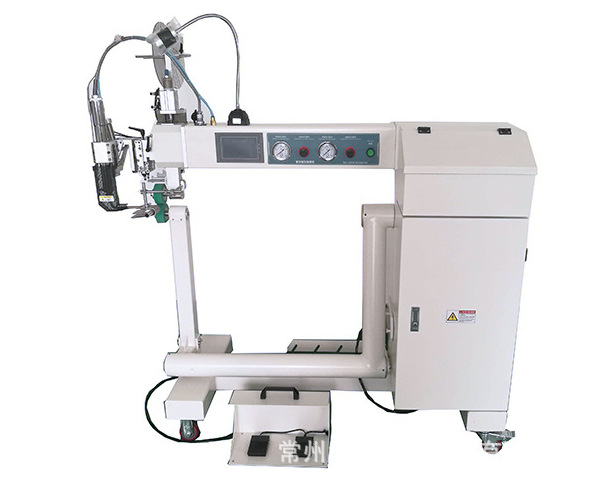 湖北雨虹兴发获得大桶分装用主动真空热封体系专利进步装料的功率