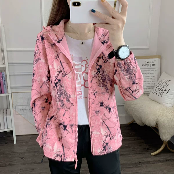 Autumn and winter new soft shell women's fashion brand spring and autumn outdoor thick single coat rainproof breathable warm camouflage plus velvet coat