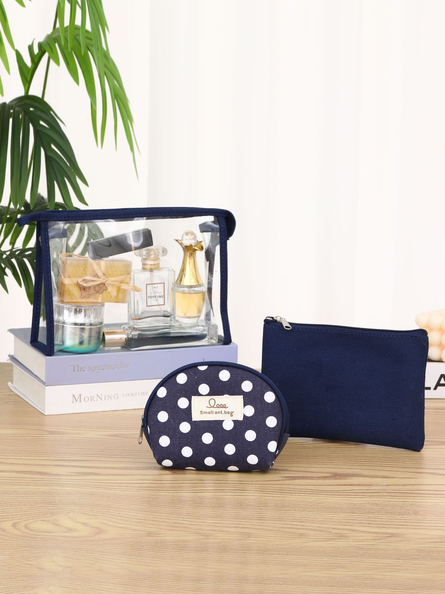 Bolsa de maquillaje transparente de PVC al por mayor tres piezas de viaje bolsa de lavado mujer al aire libre bolsa de almacenamiento impermeable de gran capacidad image 4