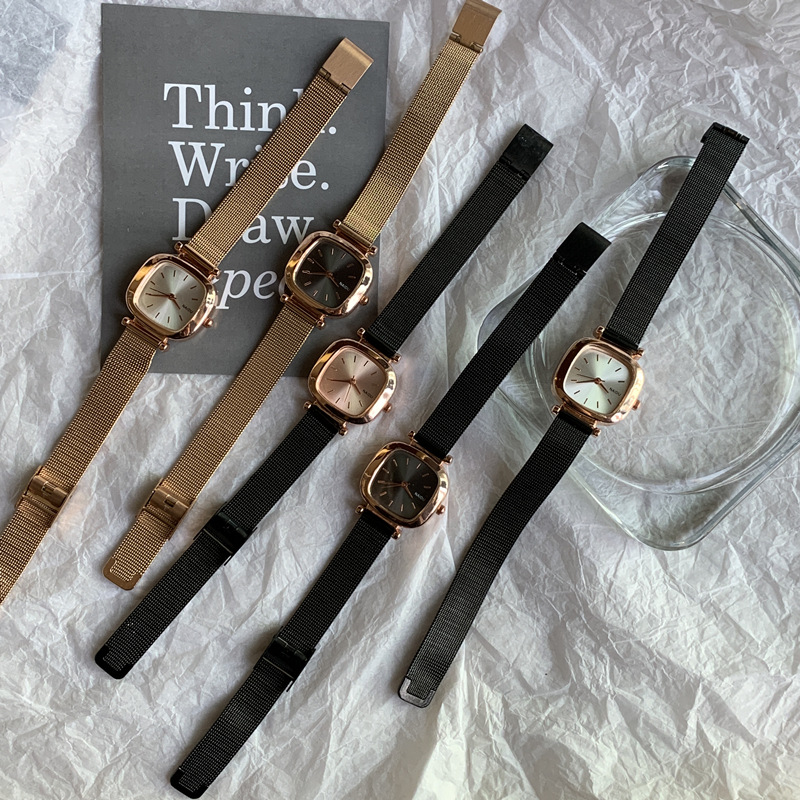 法式复古轻奢黑金小方块手表女ins小众设计气质学生百搭网带手表