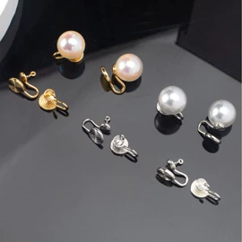 项链;耳坠;耳钉