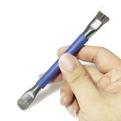 Mobile phone repair motherboard pad double-head steel handle brush, cleaning and hardening short bristle fine brush, non-shedding brush.