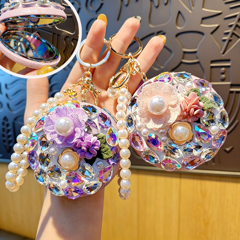 Creative, full-diamond, convenient round makeup mirror keychain, fashionable bag charm, couple's gift.