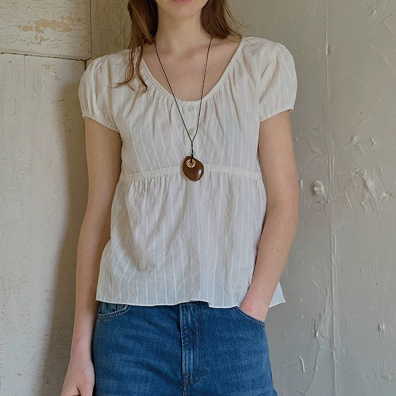 Wen Yue Korean Summer New Lace V Neck Sweet Short-Sleeved Shirt Elegant Top