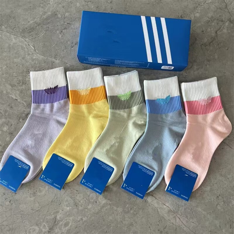 Suvan Nike Mid-Tube Socks, Box of 5 Pairs, All-Season Cotton Socks, Sports Socks for Men and Women, Trendy Socks, Wholesale Available Suvan Nike Mid-Tube Socks, Box of 5 Pairs, All-Season Cotton Socks, Sports Socks for Men and Women, Trendy Socks, Wholesale Available