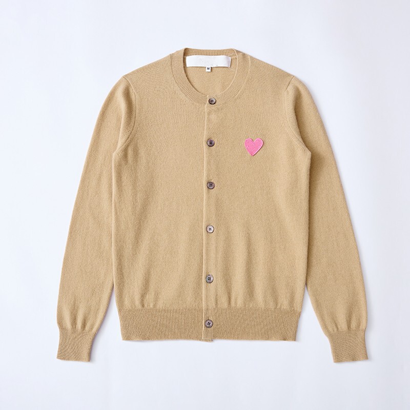 New Play classic pink heart embroidery Kawakubo women's round neck wool knit cardigan Bao Ling long-sleeve jacket New Play classic pink heart embroidery Kawakubo women's round neck wool knit cardigan Bao Ling long-sleeve jacket