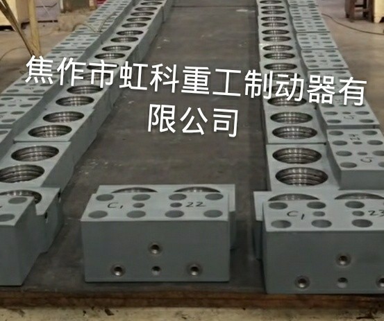 12424142119_1565385911