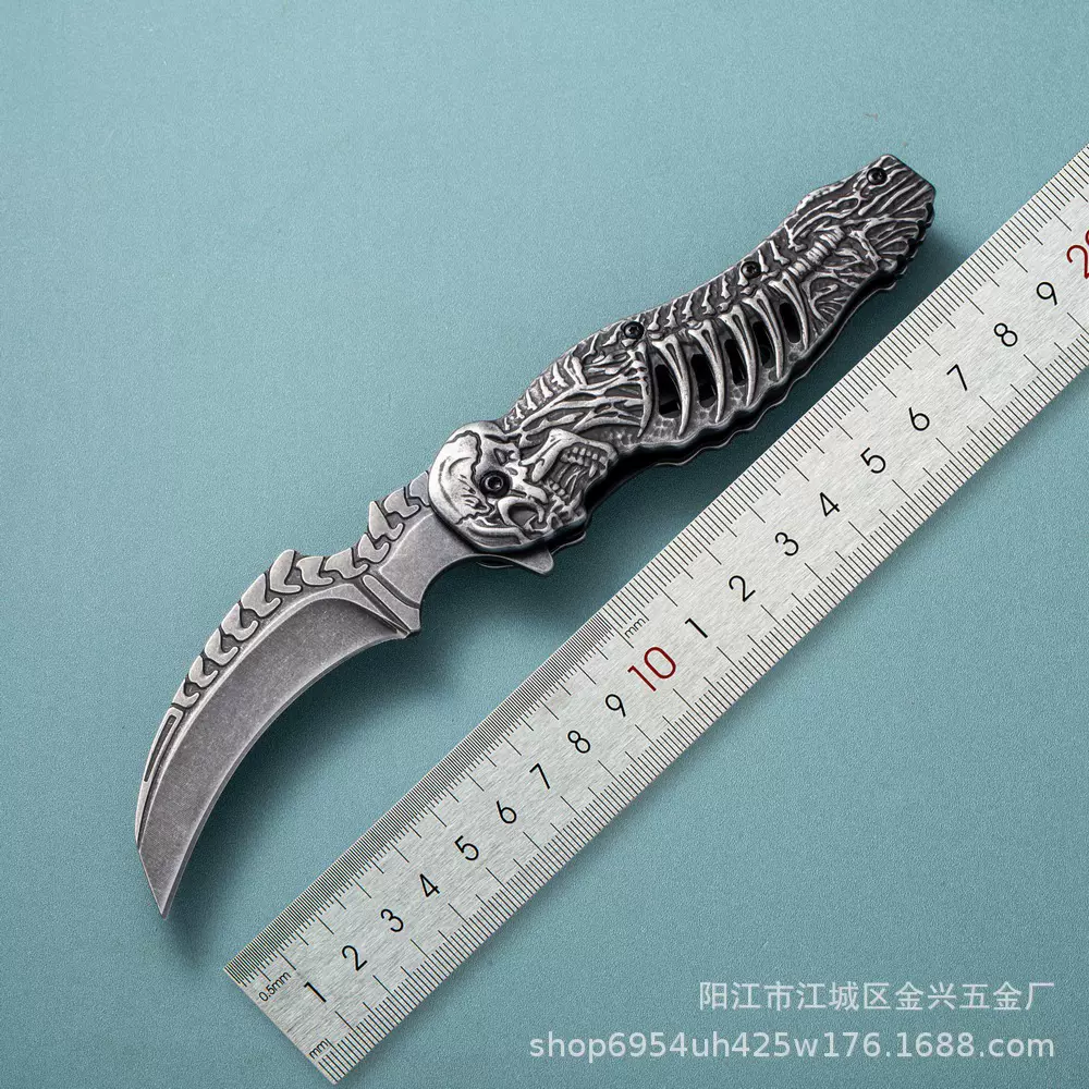 骨架钢柄 高质量不锈钢浮雕折叠刀 高硬度户外防身随身野营战术刀