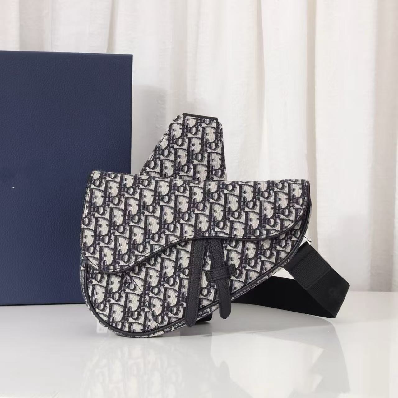 Blue cloth saddle