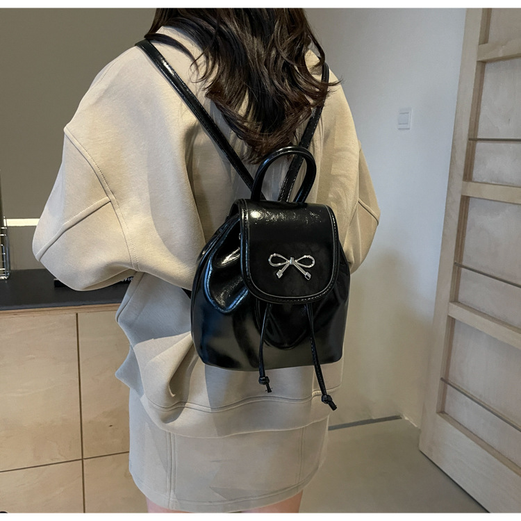 2024 New Fashionable Bucket Bow Korean Edition Casual Shoulder Small Women's Bag Handheld Personalized Backpack_voghion.com