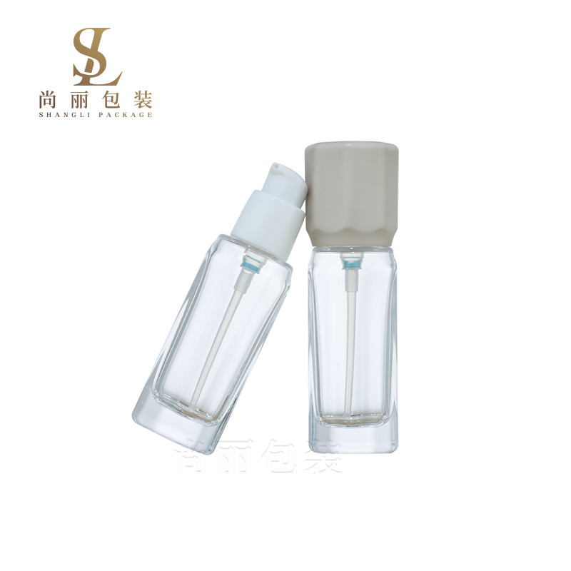 新款现货30ml八角形粉底液瓶 护肤瓶厚底BB霜按压瓶 30ml精华乳瓶