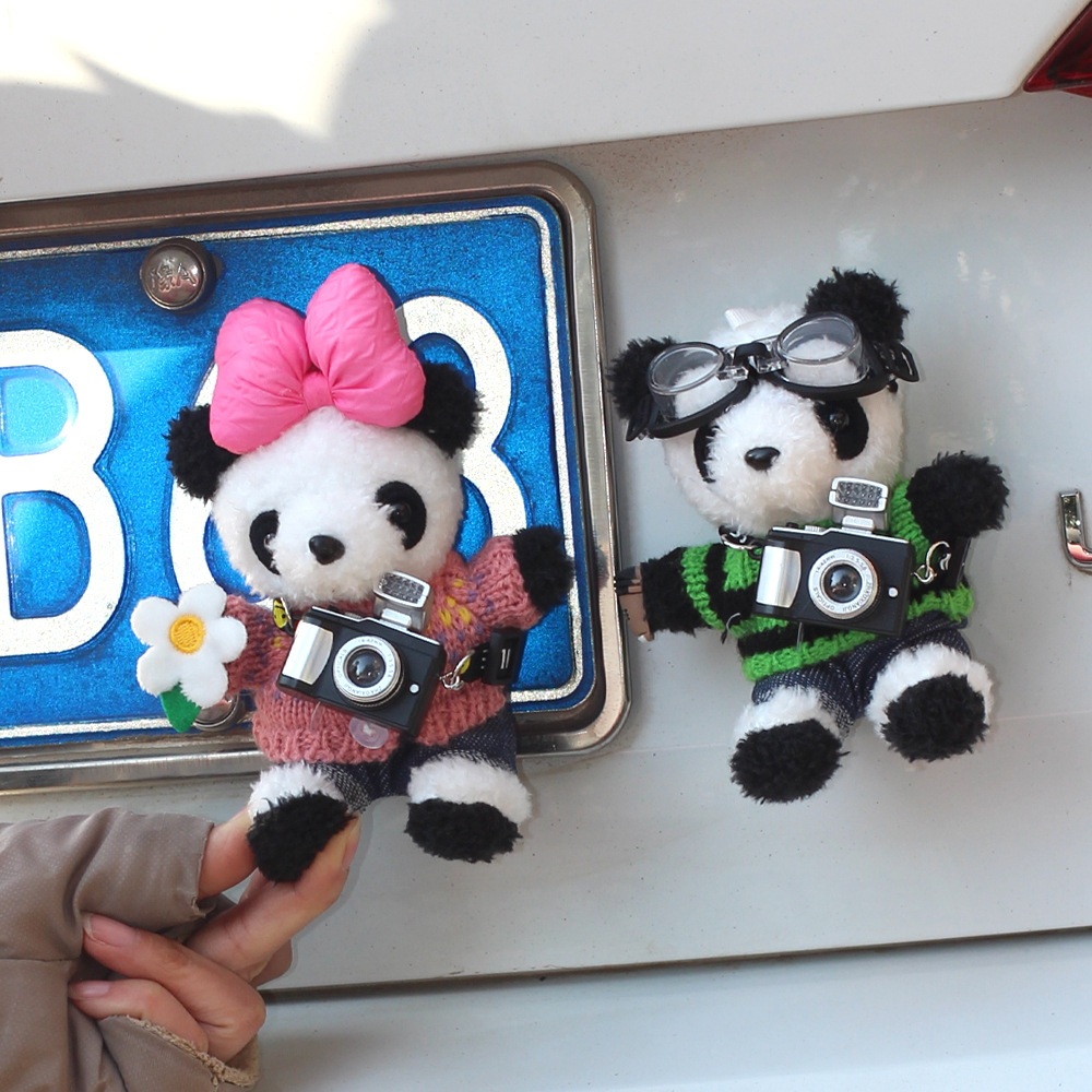 Personalidad en línea lindo estilo extranjero panda decoración de cola de automóvil adornos muñecas de peluche fuera del automóvil suministros de automóvil estables
