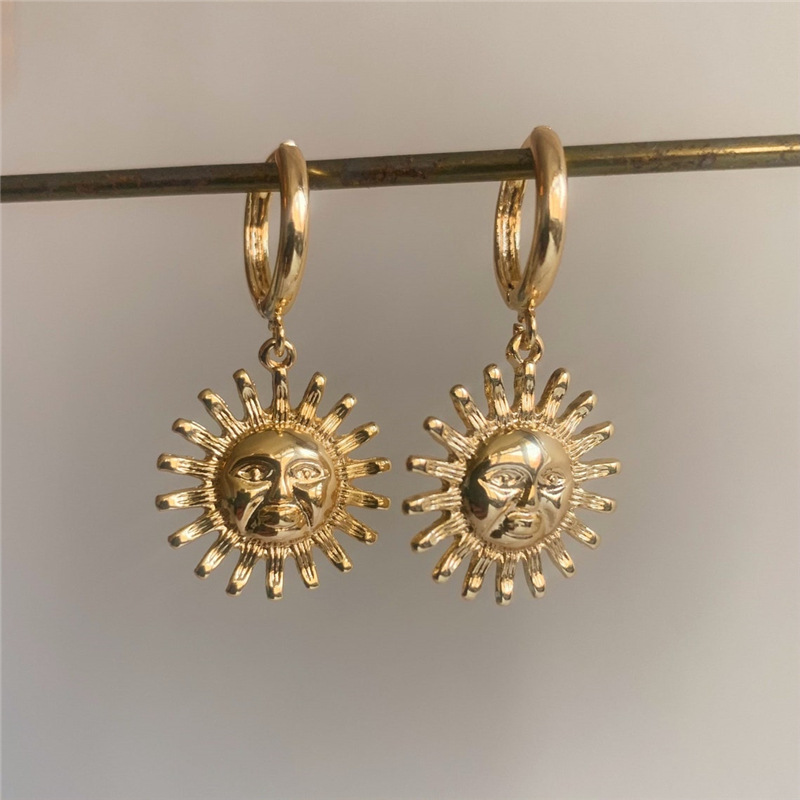 1 Pair Retro Sun Plating Metal Gold Plated Drop Earrings display picture 4
