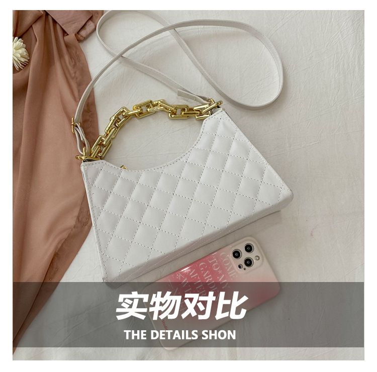 Fashion Solid Color Chain Shoulder Messenger Bag display picture 23