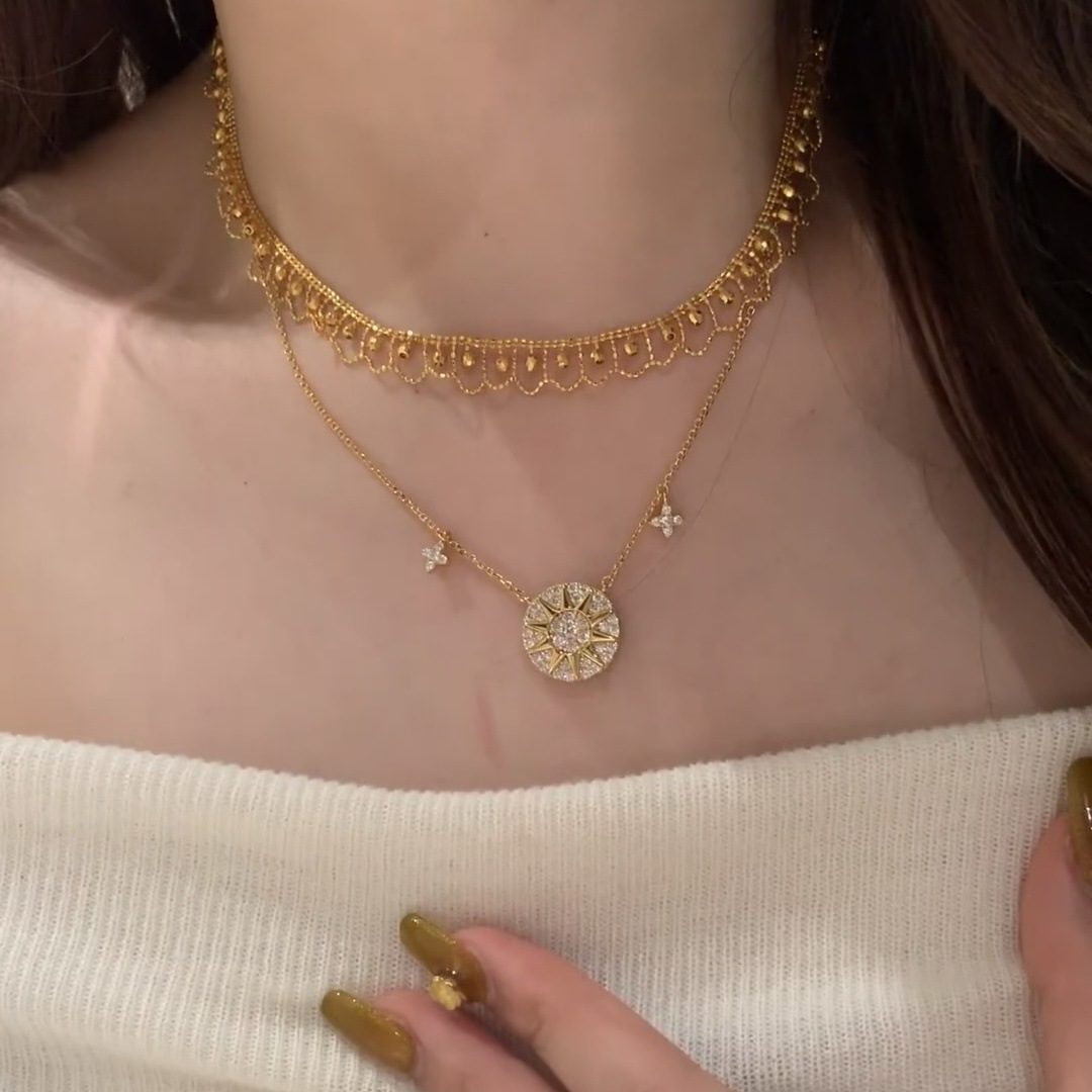 Minimalist Layered Necklace For Women With Delicate Chains_voghion.com