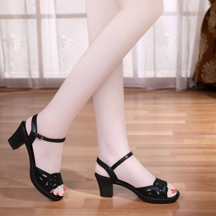 2025 nuevo estilo sandalias de tacón grueso mujer verano boca de pez zapatos de mujer tacones altos sexy mujer negro zapatos de madre niños tacón medio