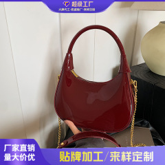 対外貿易の高級感の明るい顔の小さい包みの女性の2024の新型の秋冬の百合のチェーンの斜めな包みはギョーザの包みを持ちます。