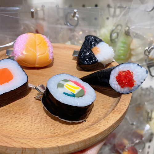 Simulated Japanese salmon sushi rice ball, seaweed wrapped rice, hairpin card, creative headwear, small gift for students INS