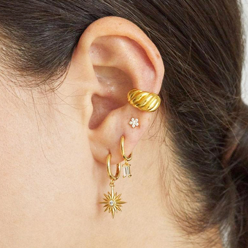 S925 Silver Needle Minimalist Eight-pointed Star Female Earrings display picture 3