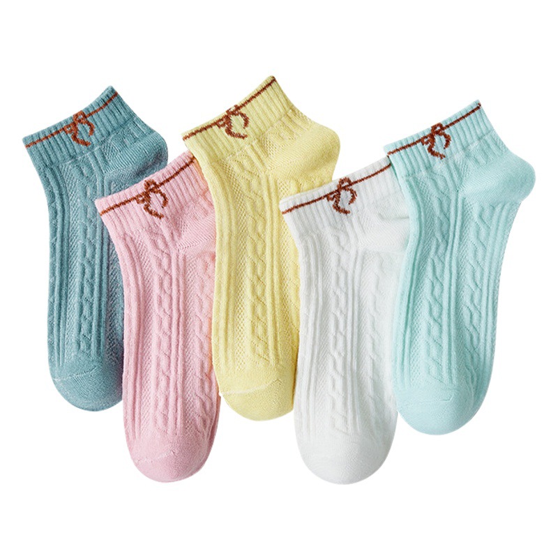 Los calcetines Zhuji suministran calcetines de mujer primavera y otoño estilo japonés aguja gruesa marea estudiante boca baja tubo corto barco calcetines al por mayor calcetines de niña