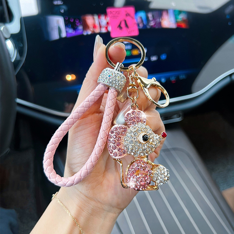 Nuevo llavero de cuerda de cuero de ratón de dibujos animados de diamantes de aleación, llavero de coche lindo creativo, colgante de bolso de moda