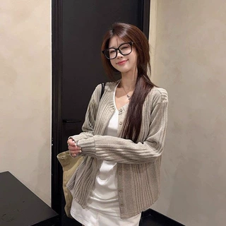 韩系正反两穿长袖针织开衫2026秋季新款V领坑条气质外套上衣女潮