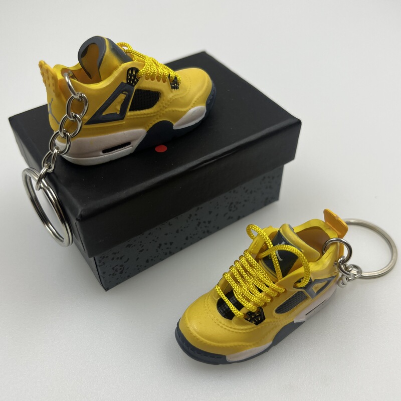 Aj4 Keychain Pair of 3D Stereo Sneakers School Basketball Team Souvenir Four Generation Model Pendant Gift Toy