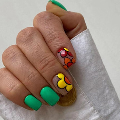 Short cute floral nail art, minimalist solid color fresh green wear-on nails, adorable kindergarten-style floral nail stickers