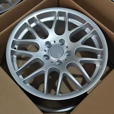 Hub are suitable for BMW 325, 320